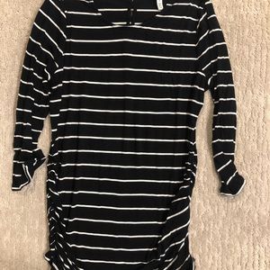 Mixed lot of maternity shirts size medium